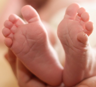 practice_support-baby's_feet